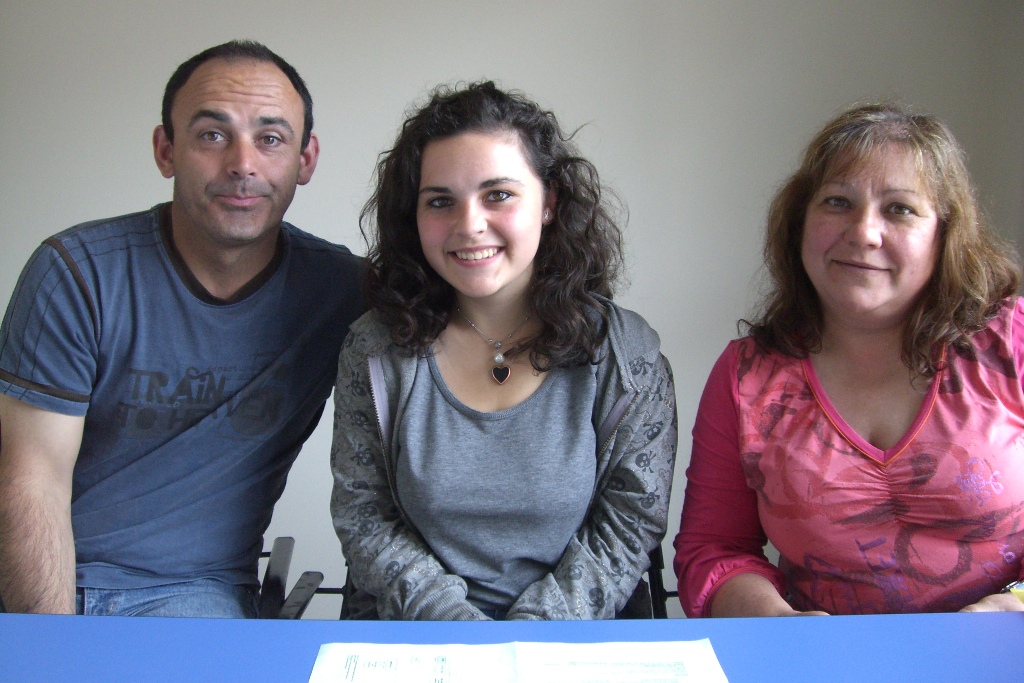 Els joves i les seves fam�lies - Foto 73372733