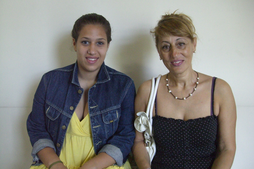 Els joves i les seves fam�lies - Foto 40286085