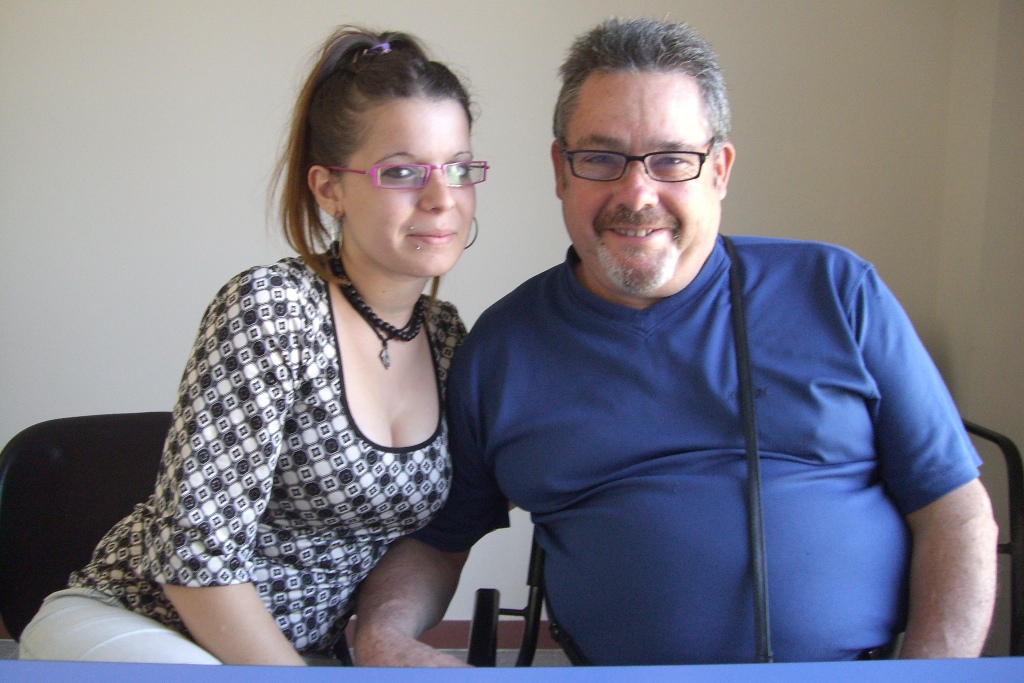 Els joves i les seves fam�lies - Foto 44842587