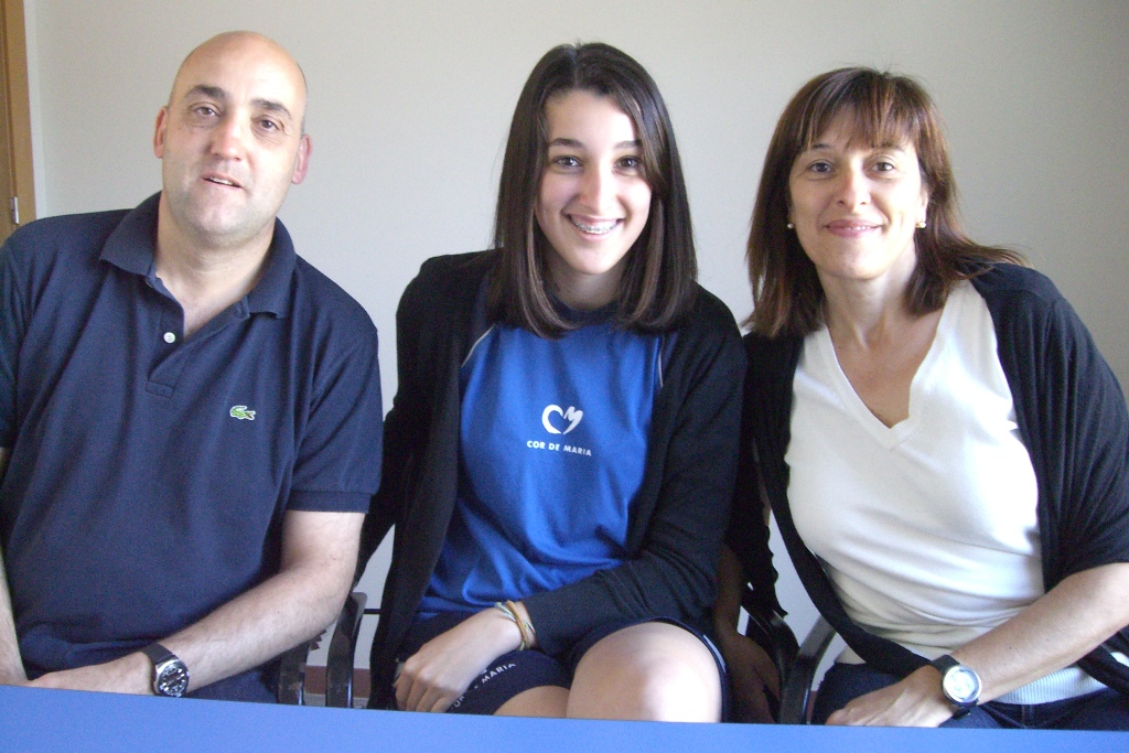 Els joves i les seves fam�lies - Foto 24572743