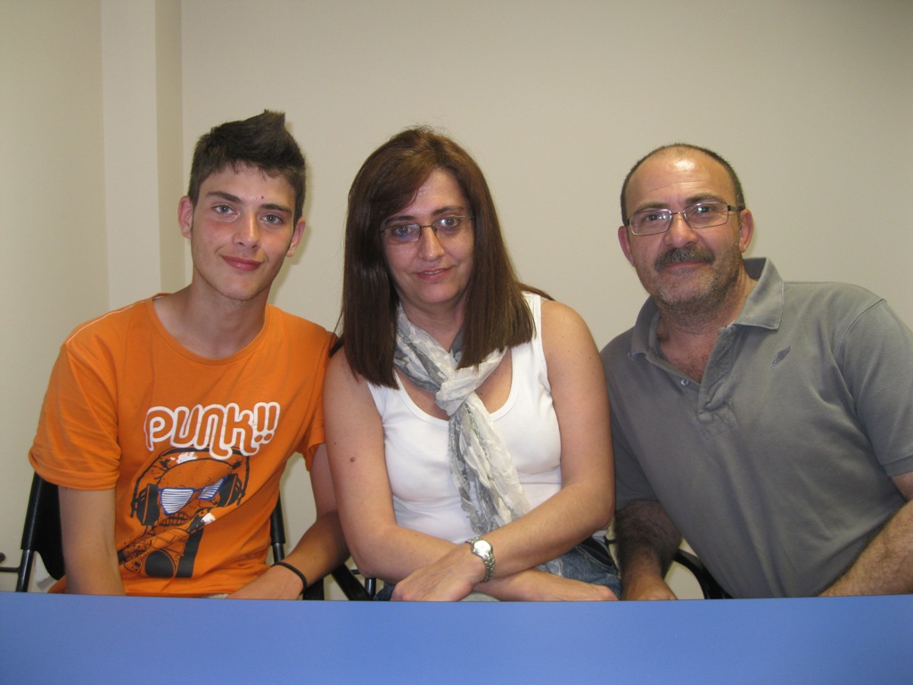 Els joves i les seves fam�lies - Foto 11667308
