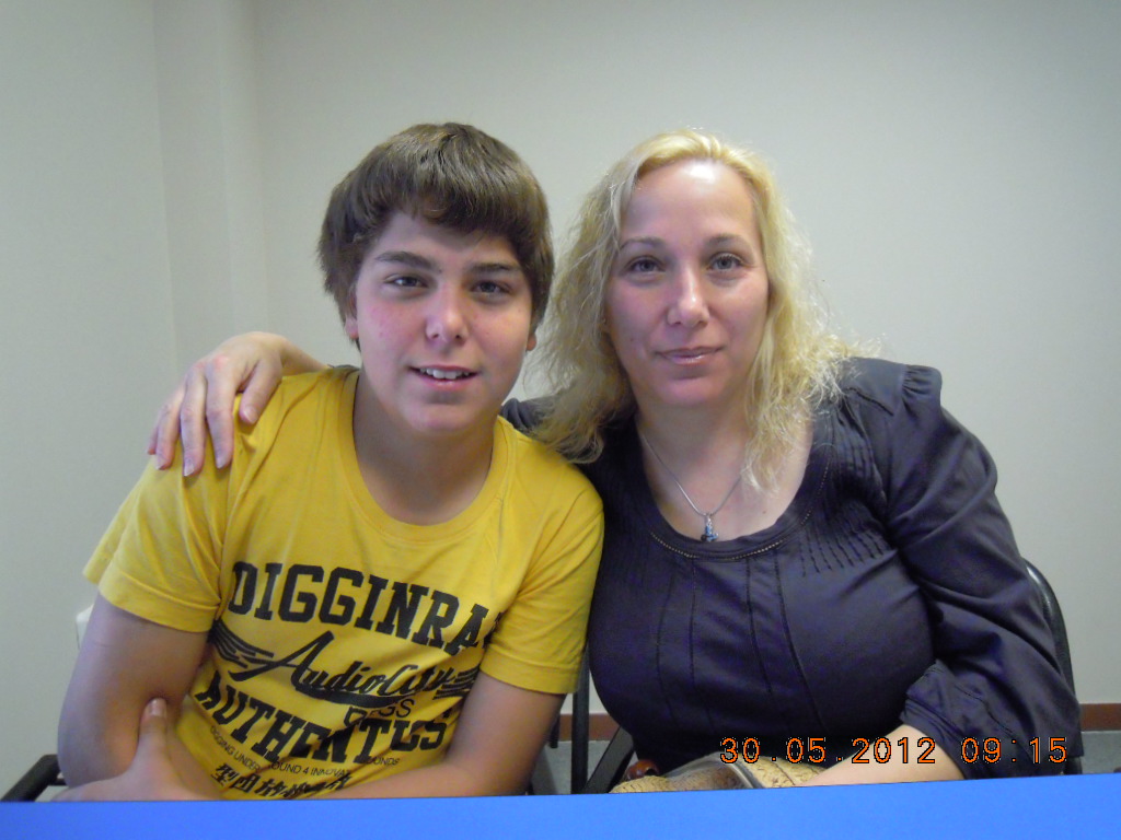 Els joves i les seves fam�lies - Foto 79341879