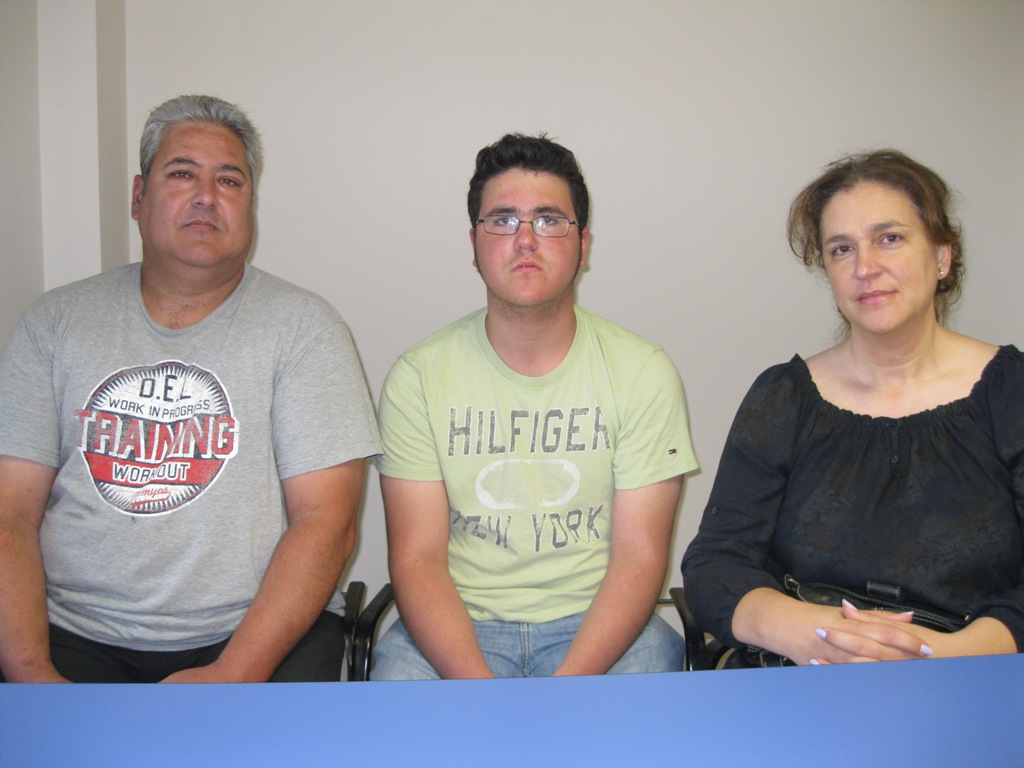 Els joves i les seves fam�lies - Foto 63337134