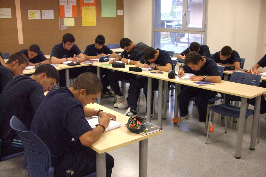 Treball a l'aula - Foto 49636822
