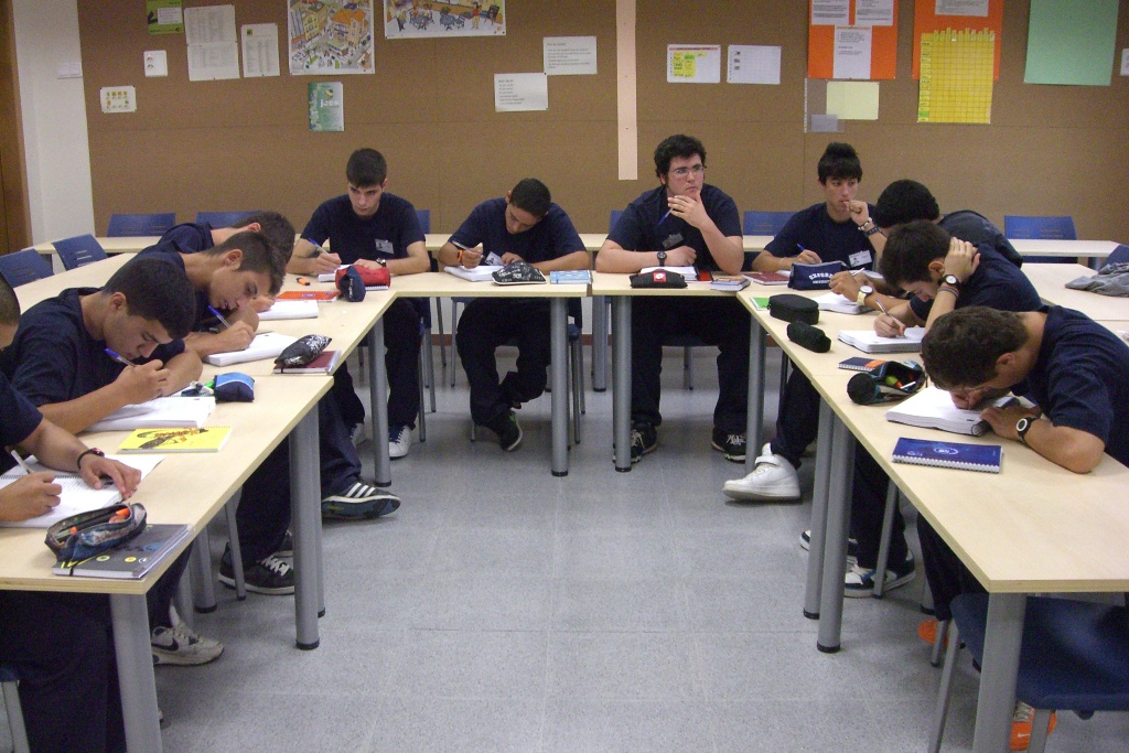 Treball a l'aula - Foto 62613414