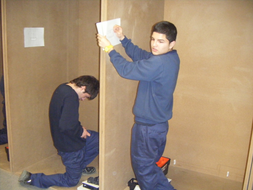 Formaci� professional a l'aula - Foto 64306966