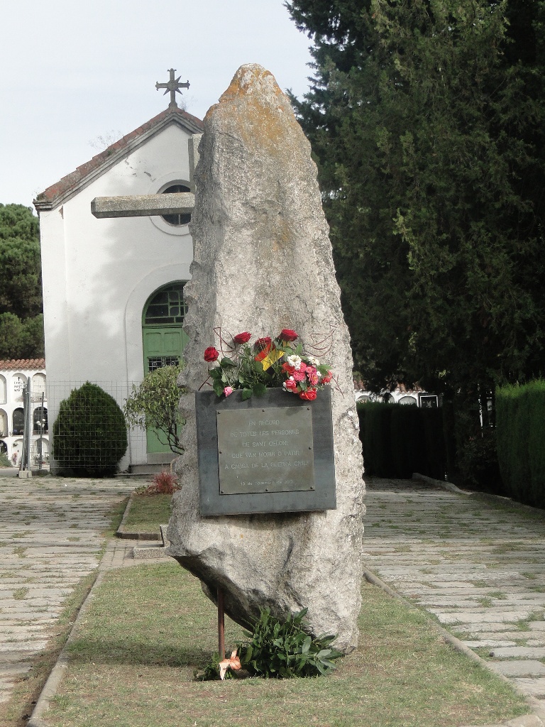 Reposici de la placa al monlit de l'entrada del cementiri - Foto 73249489