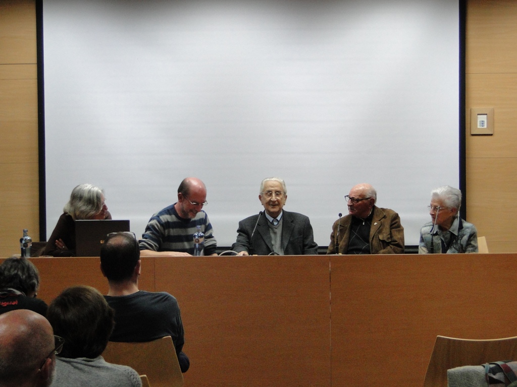 Conferncia de Josep M. Abril i taula rodona - Foto 37819866