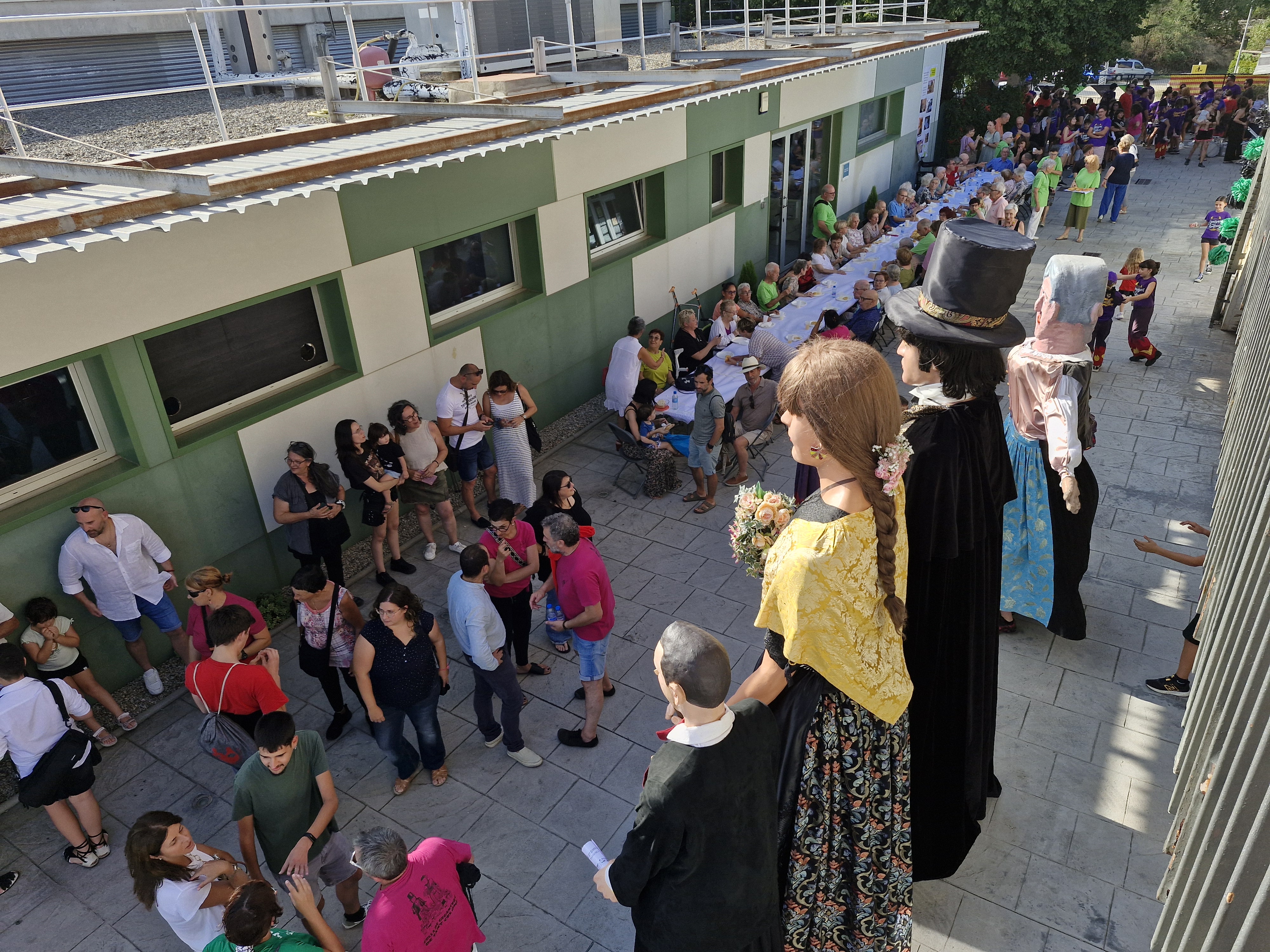 Berenar i animaci a l'Associaci Neurolgica Baix Montseny, Parada dels MontSenys, El Formiguer i Dona sang per la festa - Festa Major de Sant Celoni 2024 - Foto 61084474