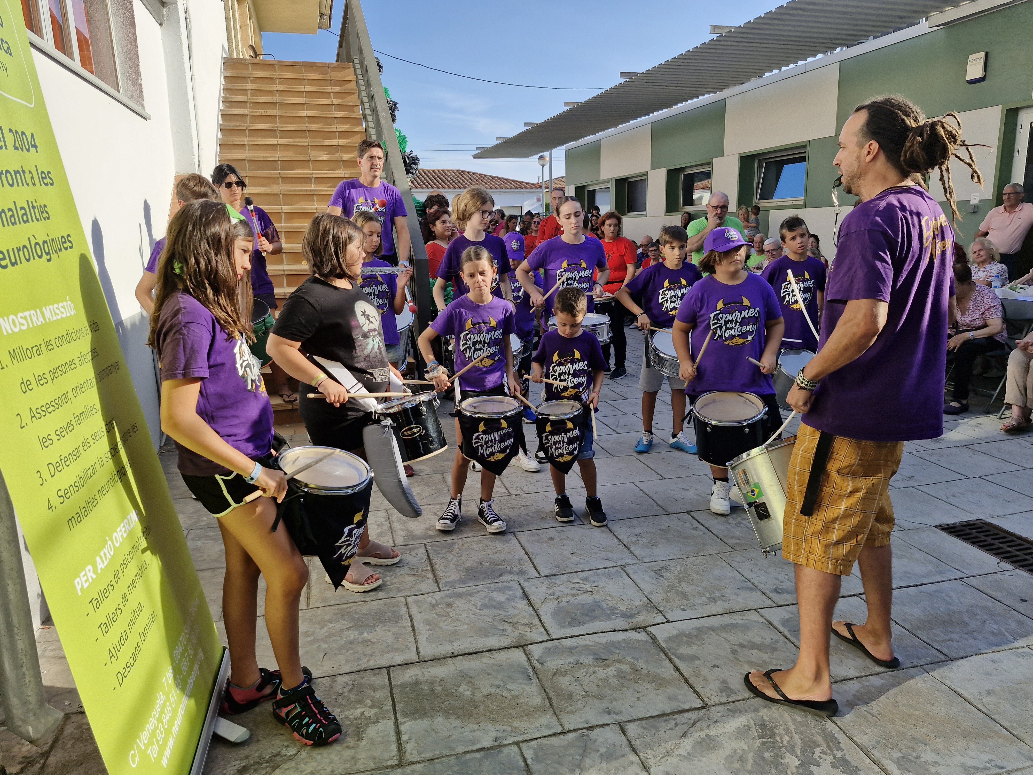 Berenar i animaci a l'Associaci Neurolgica Baix Montseny, Parada dels MontSenys, El Formiguer i Dona sang per la festa - Festa Major de Sant Celoni 2024 - Foto 49163847