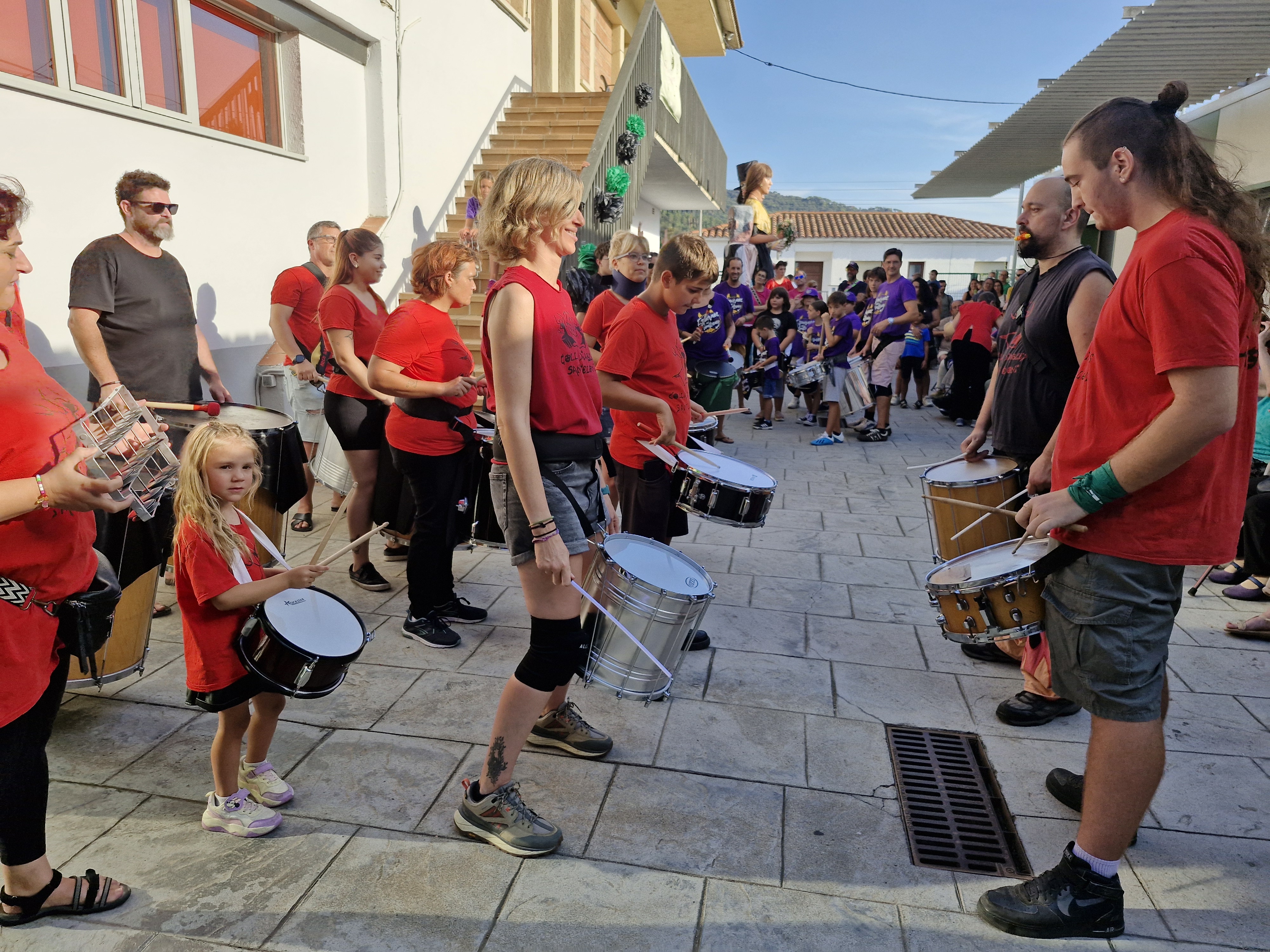 Berenar i animaci a l'Associaci Neurolgica Baix Montseny, Parada dels MontSenys, El Formiguer i Dona sang per la festa - Festa Major de Sant Celoni 2024 - Foto 41932118