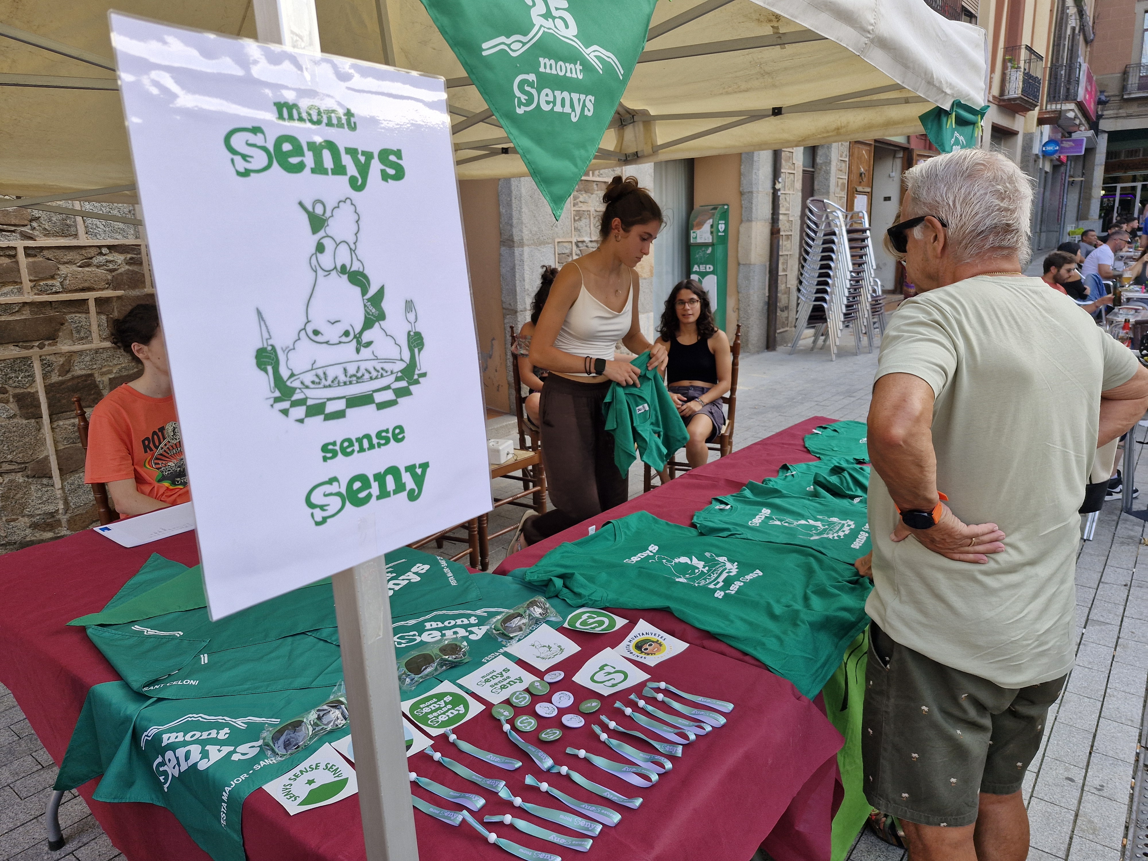 Berenar i animaci a l'Associaci Neurolgica Baix Montseny, Parada dels MontSenys, El Formiguer i Dona sang per la festa - Festa Major de Sant Celoni 2024 - Foto 39415081