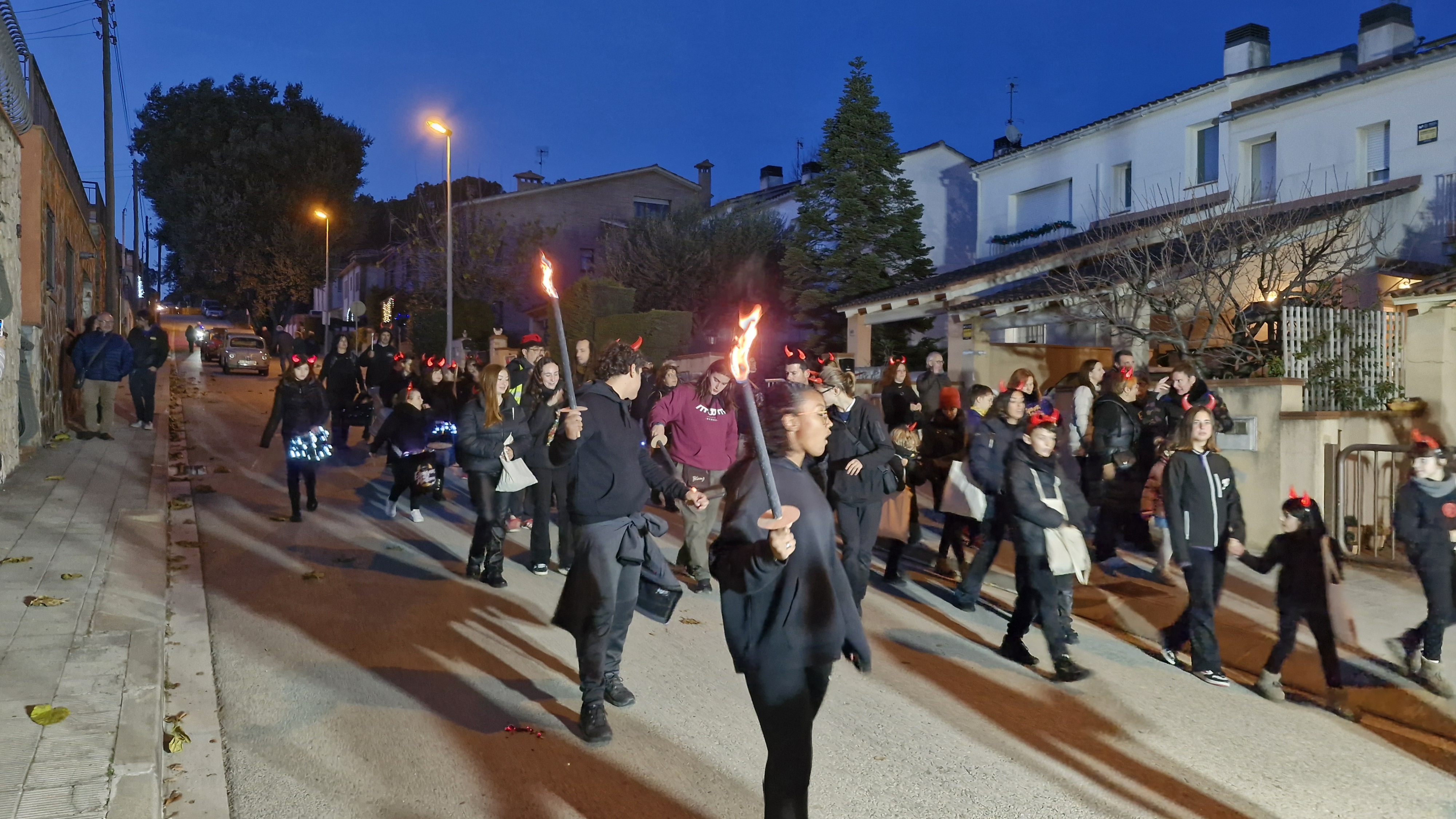 Cavalcada de Ses majestats els Reis Mags d'Orient - Nadal 2024 - Foto 35622656