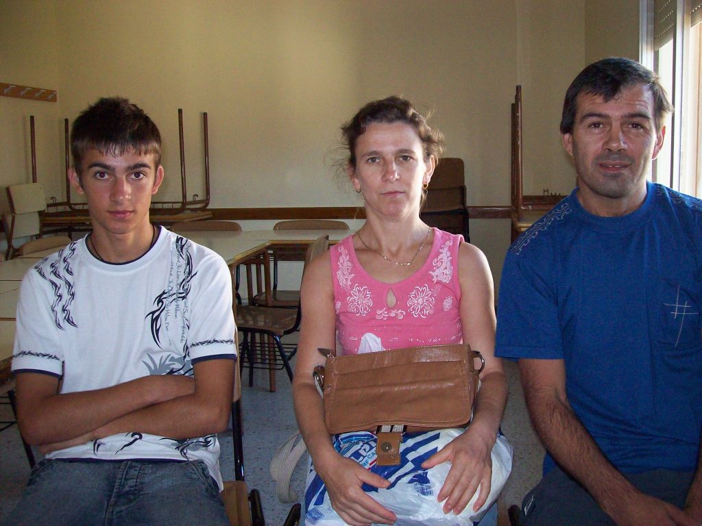 Els joves i les seves fam�lies - Foto 46162510