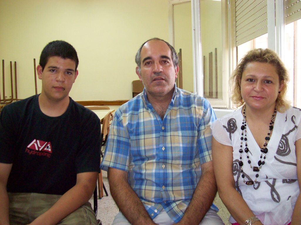 Els joves i les seves fam�lies - Foto 56642966
