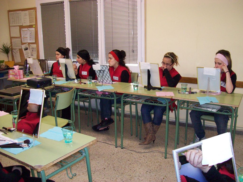 Curs maquillatge - Foto 54217518