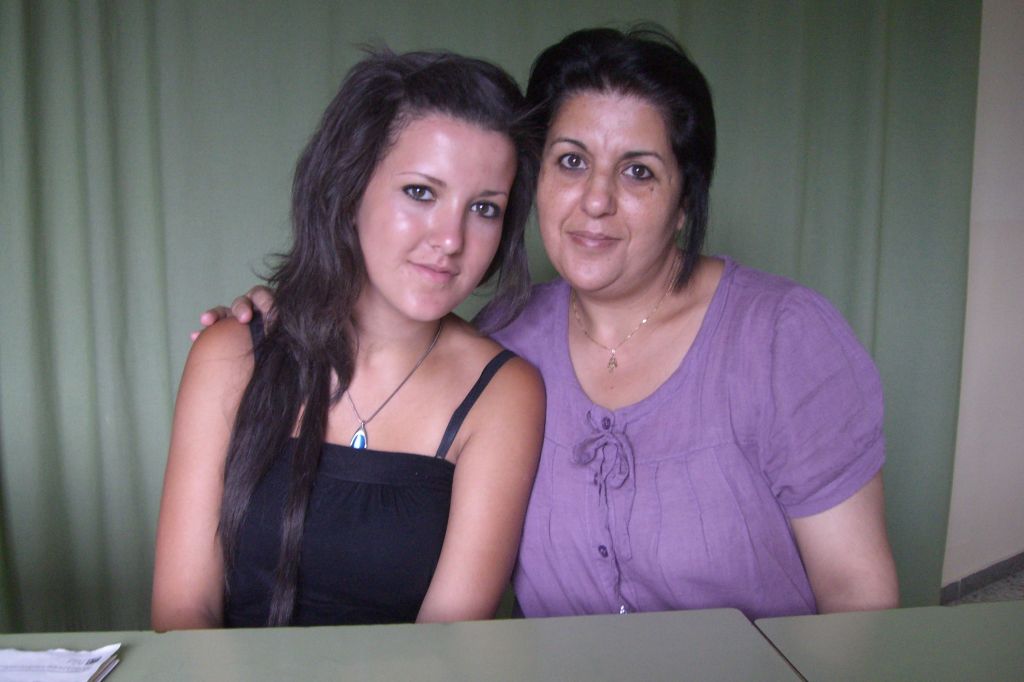 Els joves i les seves fam�lies - Foto 12598389