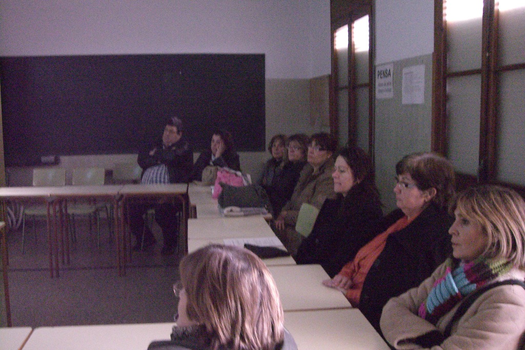 Taller per a pares i mares: Com conviure amb un adolescent? Llibertat i l�mits - Foto 25377591