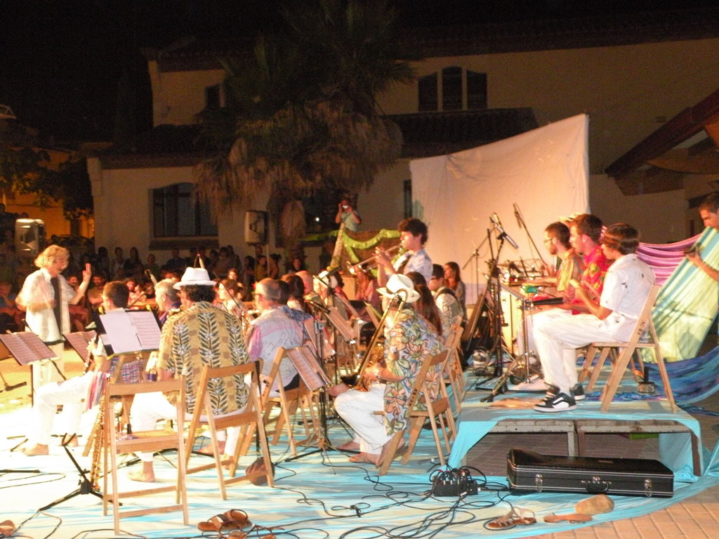 Un mar de salsa - Foto 29377230