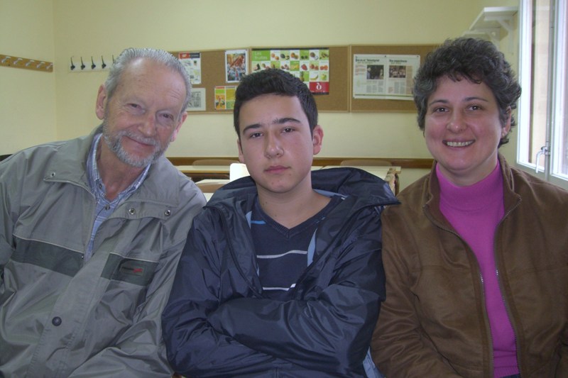 Els joves i les seves fam�lies - Foto 54435543