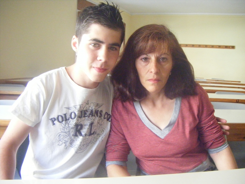 Els joves i les seves fam�lies - Foto 51306154