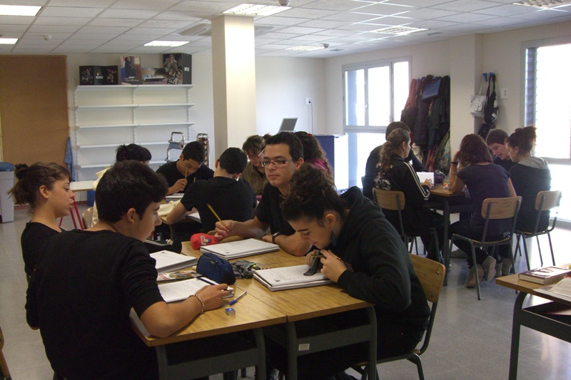 Treball a l'aula - Foto 67276566