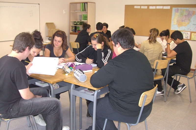 Treball a l'aula - Foto 85210820