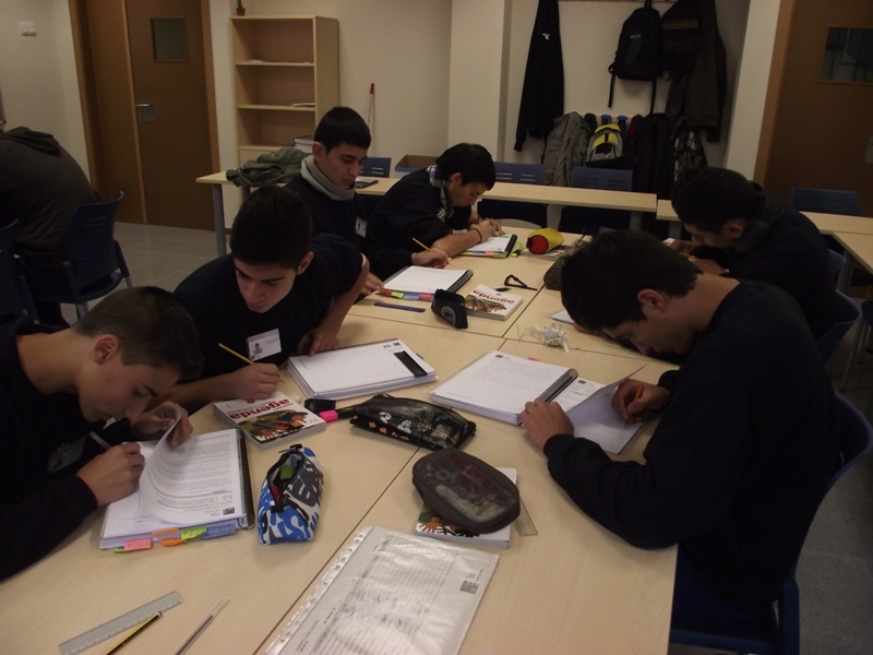 Treball a l'aula - Foto 55265392