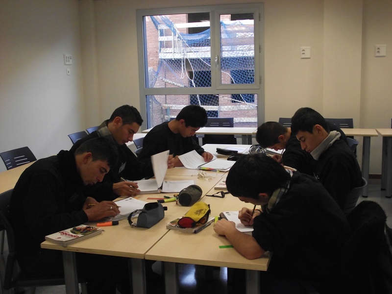 Treball a l'aula - Foto 51435414
