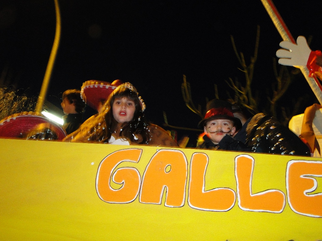 Rua de Carnaval - Foto 68078321