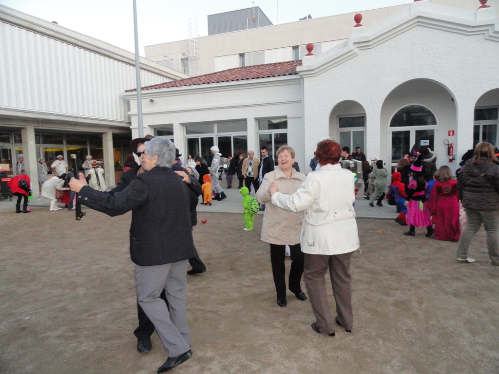 Rua i Ball de disfresses a la Batll�ria - Foto 48702935