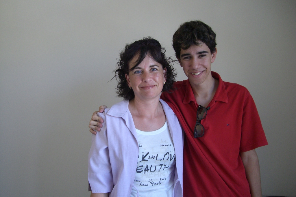 Els joves i les seves fam�lies - Foto 16610384