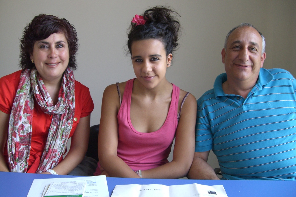 Els joves i les seves fam�lies - Foto 88723948