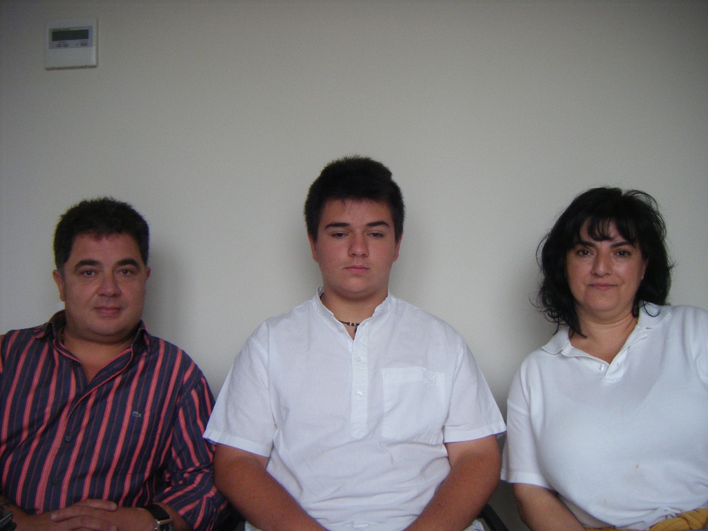 Els joves i les seves fam�lies - Foto 56906494
