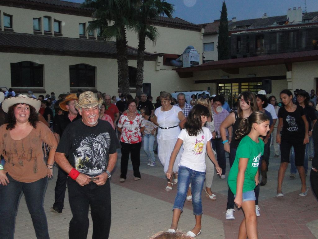 Ball country, amb The Country Revival Farmers - Foto 79036903