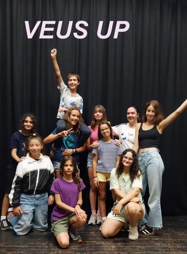 Veus Up 25.26
