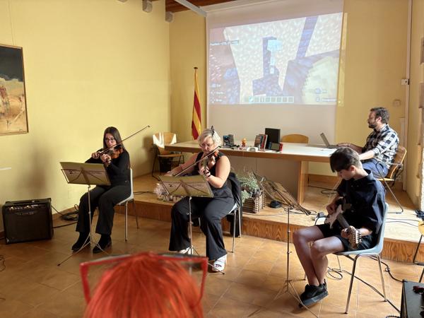 Ess&egrave;ncia 25.26 (2)