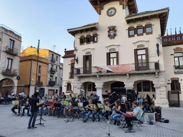 Big bands a la pla&ccedil;a de la vila