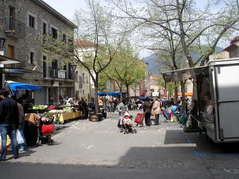Plaça del Bestiar, Jardins de la Rectoria Vella i carrers de la vila