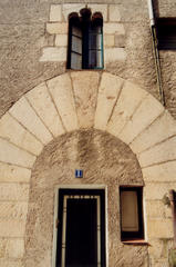 Can Bruguera (portal)